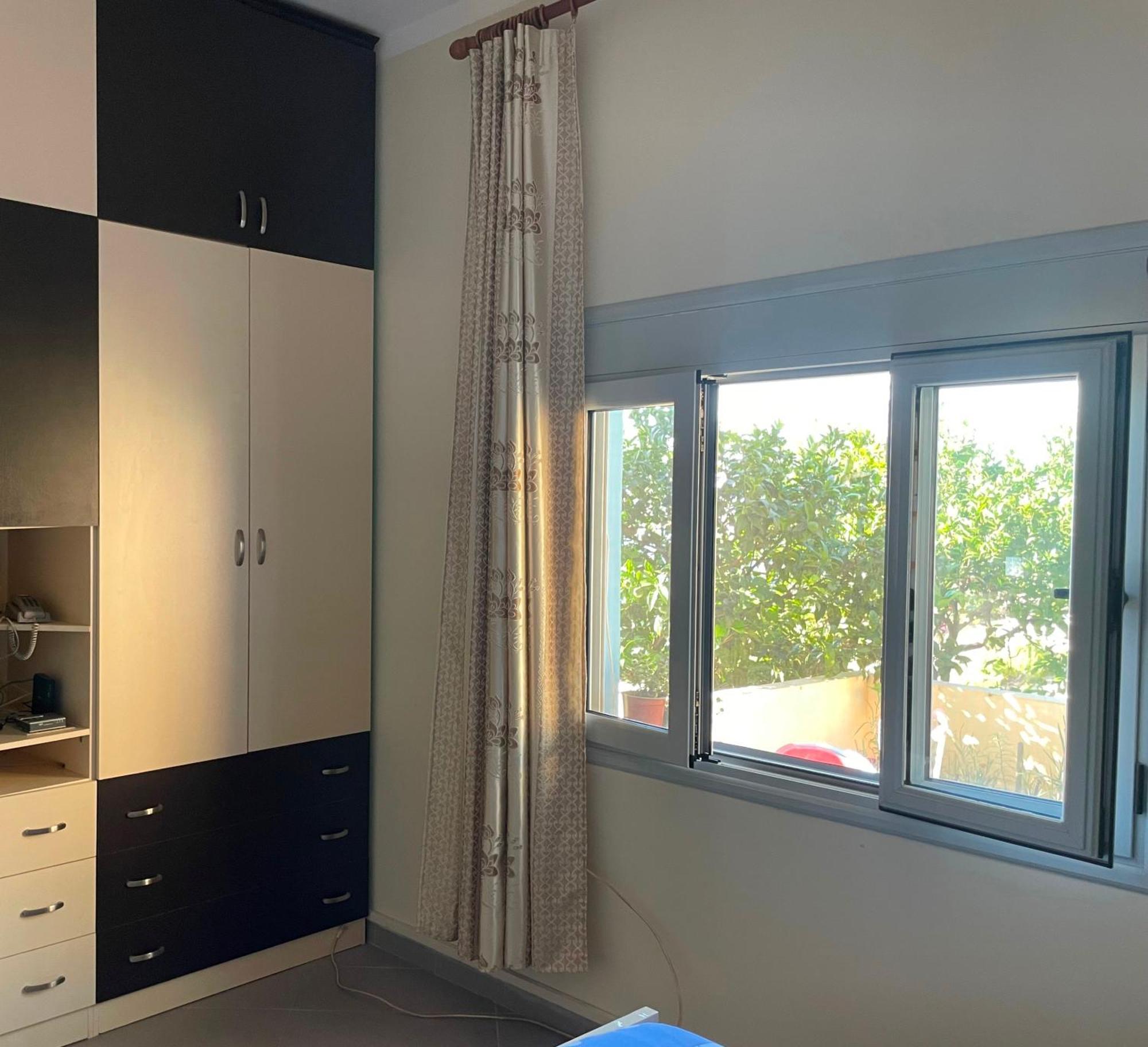 Sunset Vista Guesthouse Vlorë Buitenkant foto